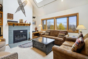 Spacious, Upgraded Premier Condo, best of everything Highridge A18